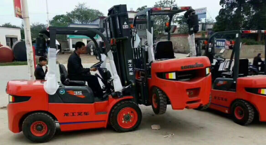 天津外国语大学滨海外事学院叉车出租